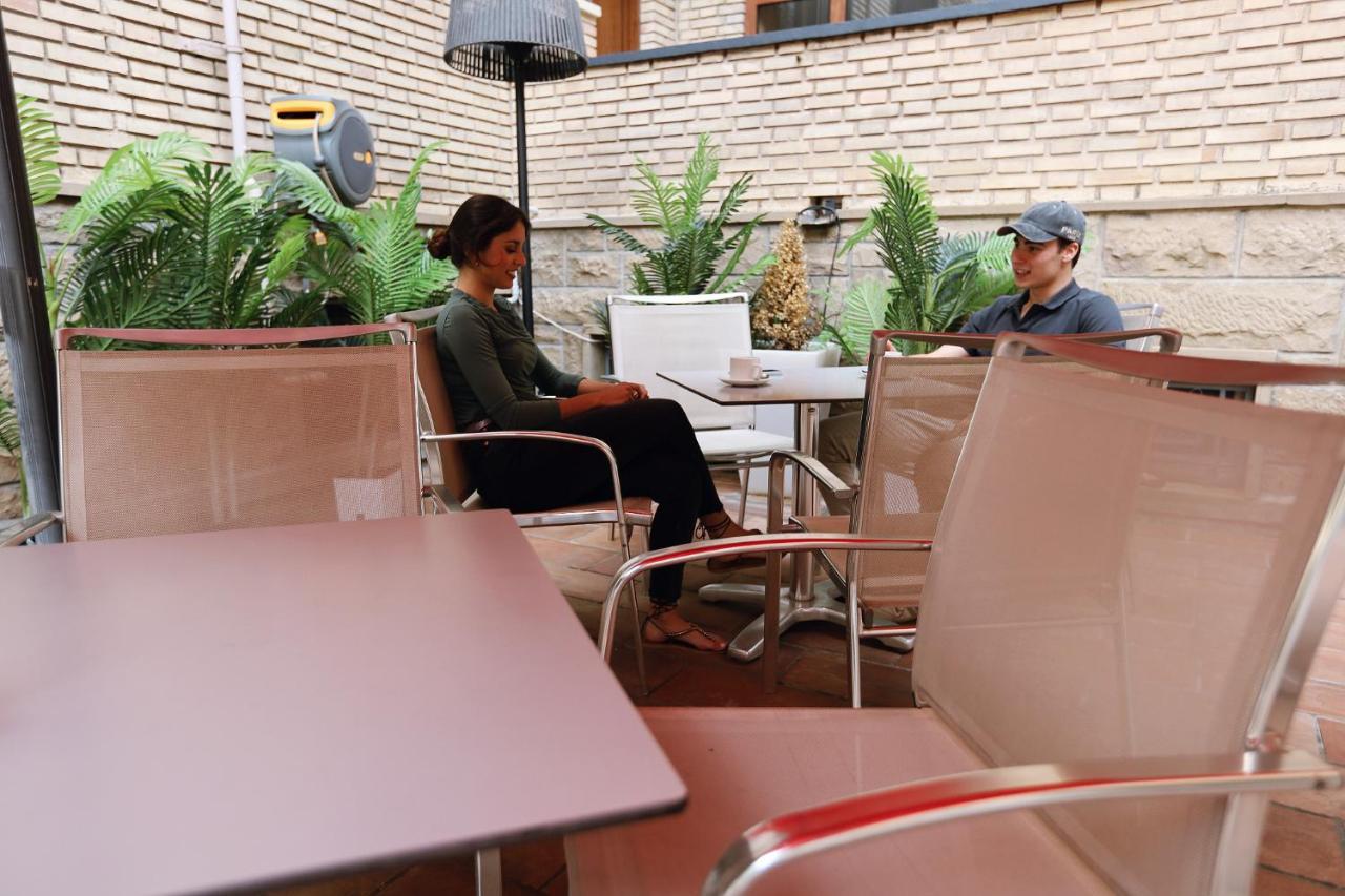 Hotel Met Pampeluna Zewnętrze zdjęcie